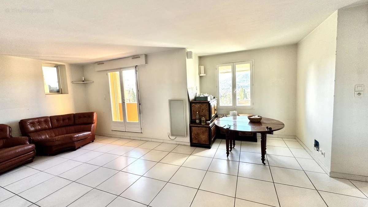 Appartement à HYERES