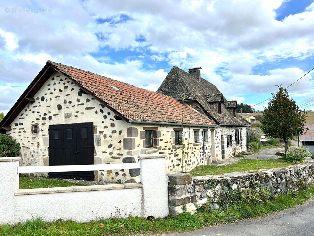 Maison à LABROUSSE