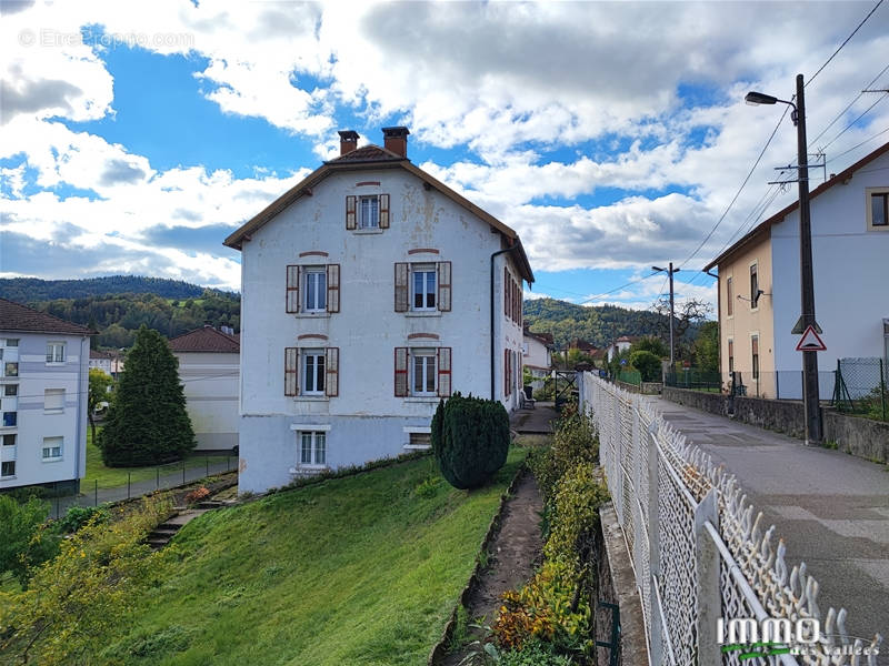 Maison à LE THILLOT