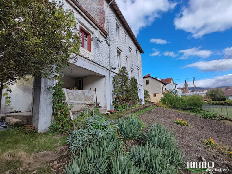 Maison à LE THILLOT