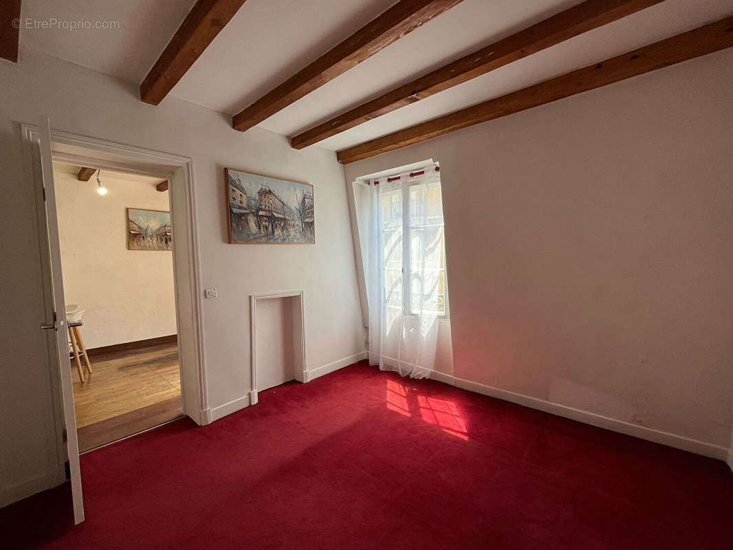 Appartement à PARIS-20E