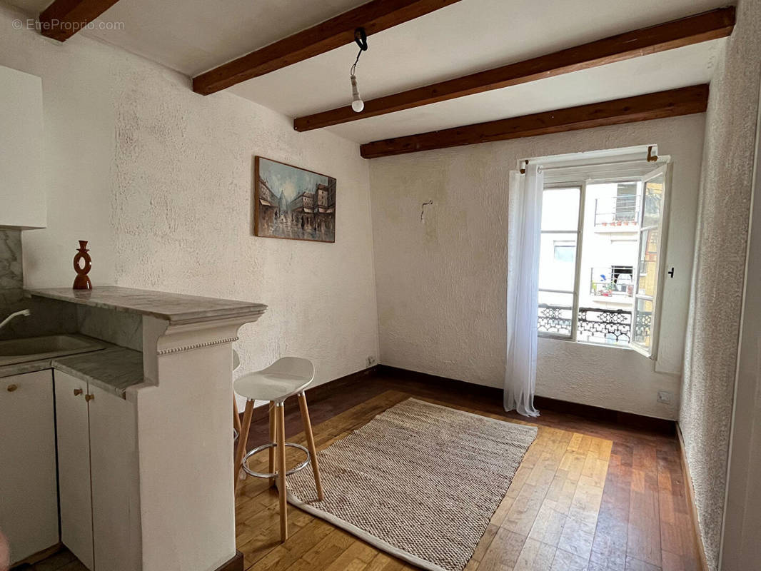 Appartement à PARIS-20E