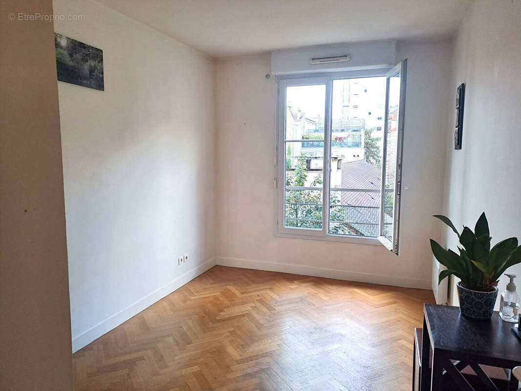 Appartement à MONTROUGE