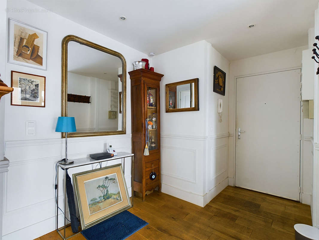 Appartement à PARIS-20E