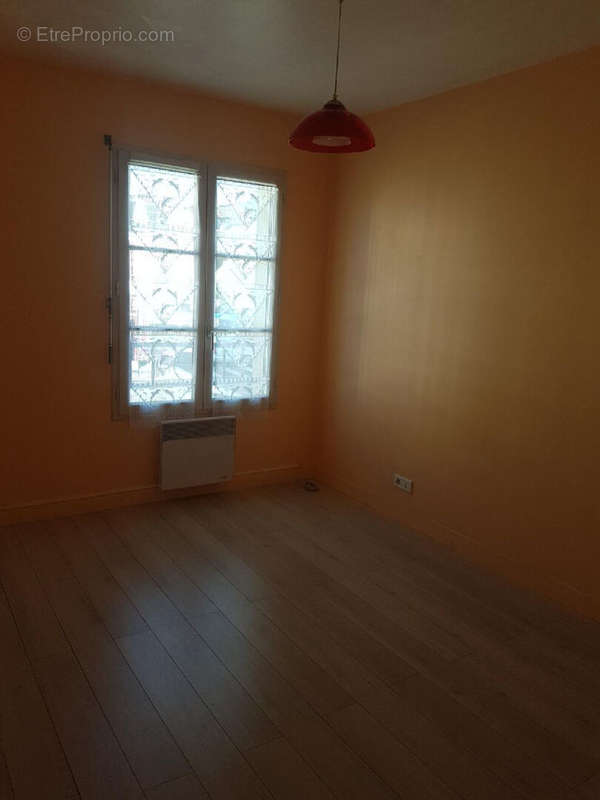 Appartement à EPERNON