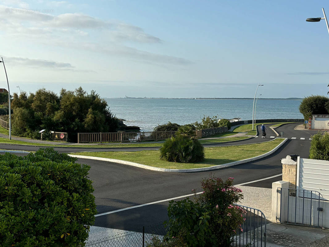 Appartement à VAUX-SUR-MER