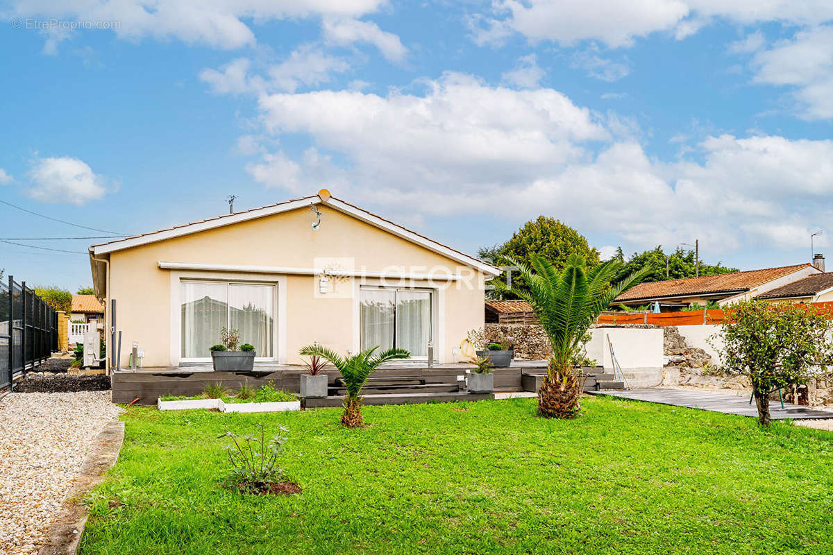 Maison à CUBZAC-LES-PONTS