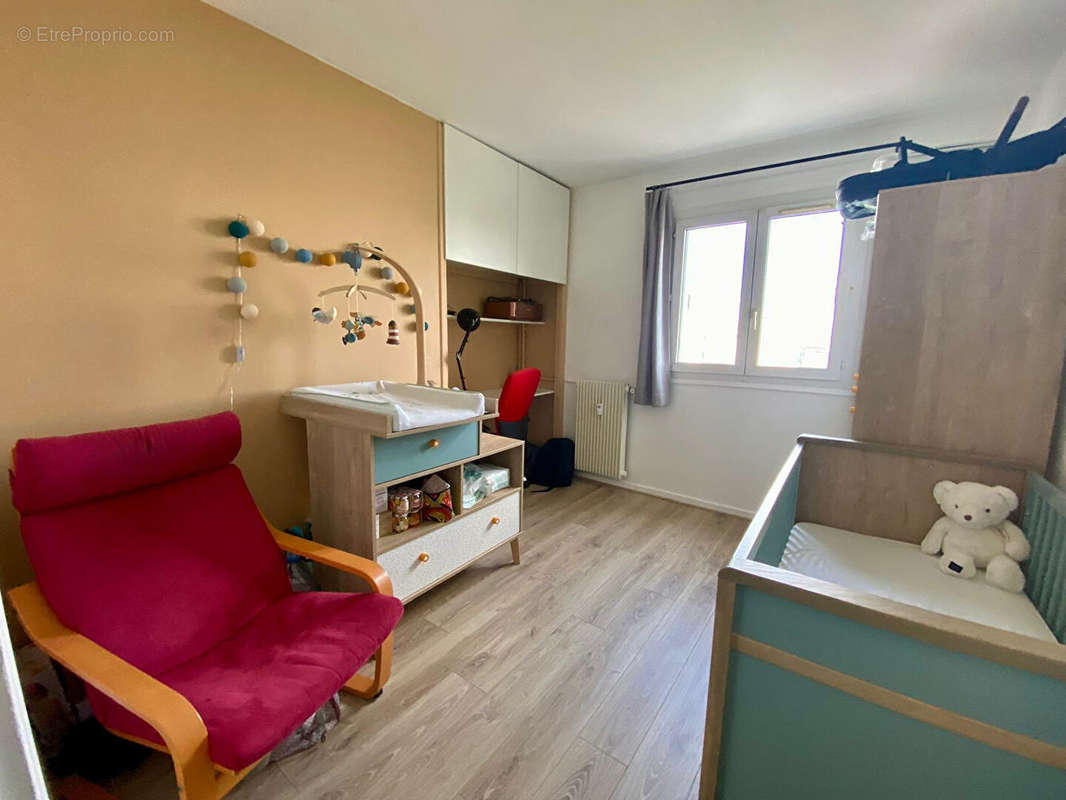 Appartement à SARTROUVILLE