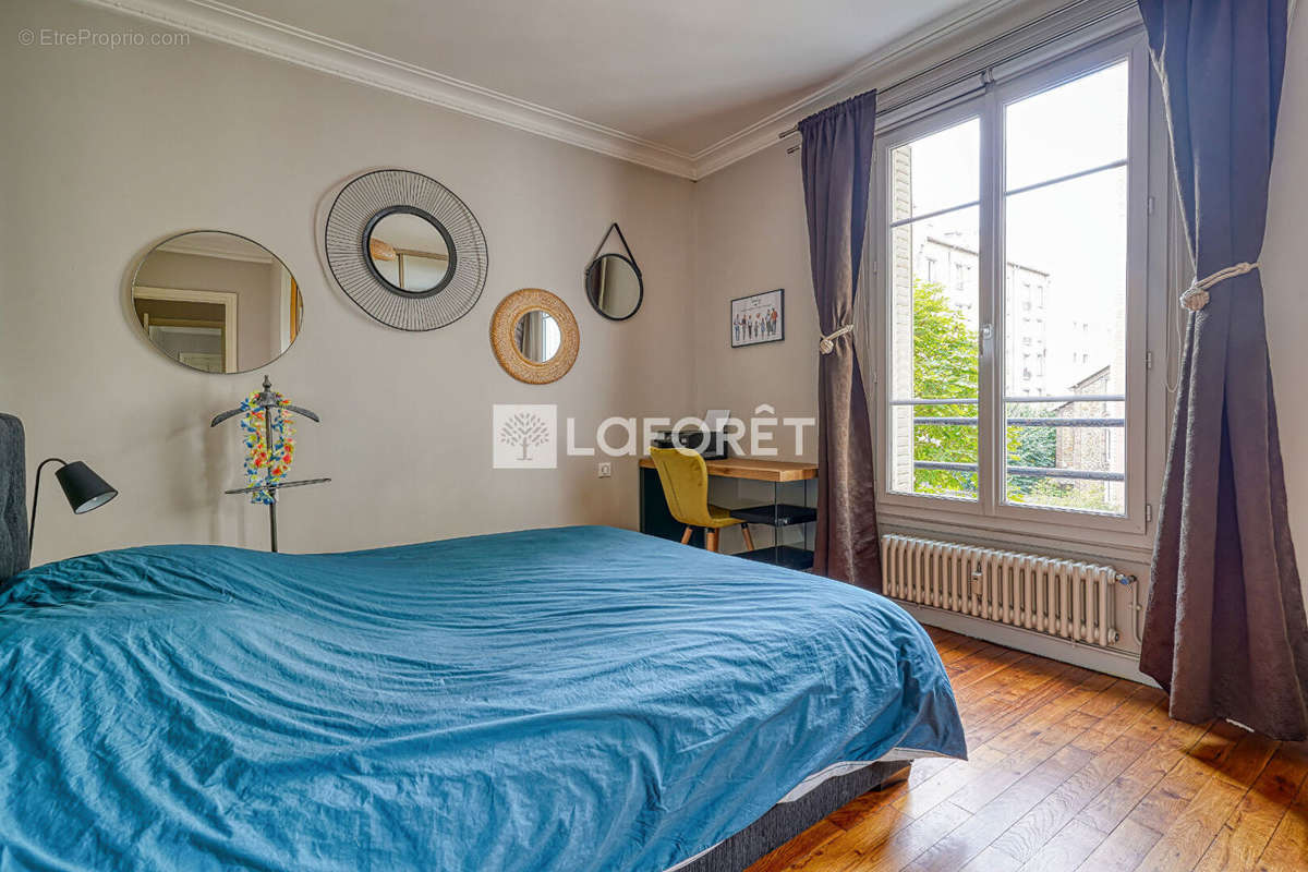 Appartement à COURBEVOIE