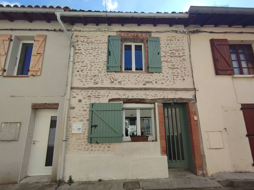 Maison à MONTAUT