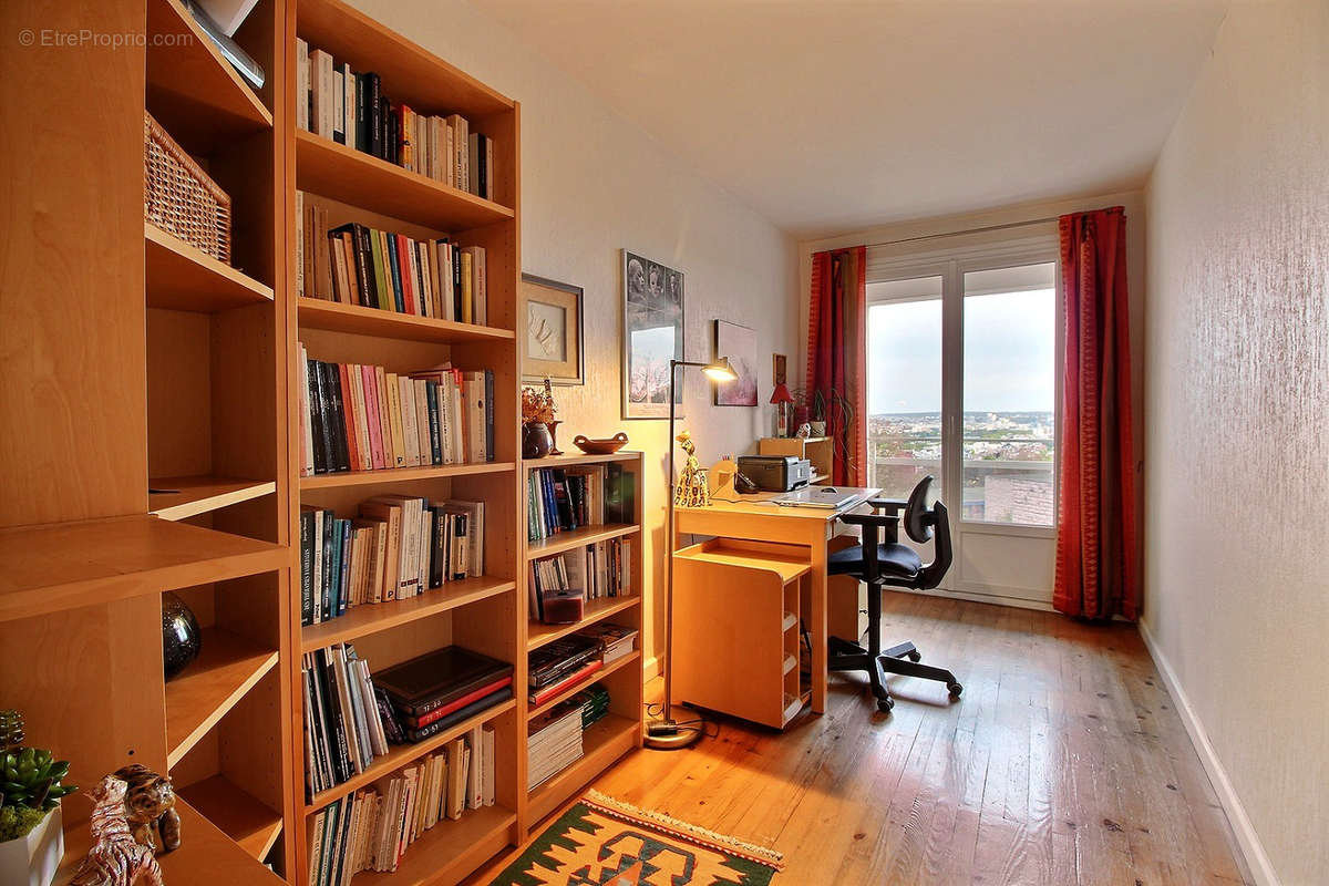 Appartement à SURESNES