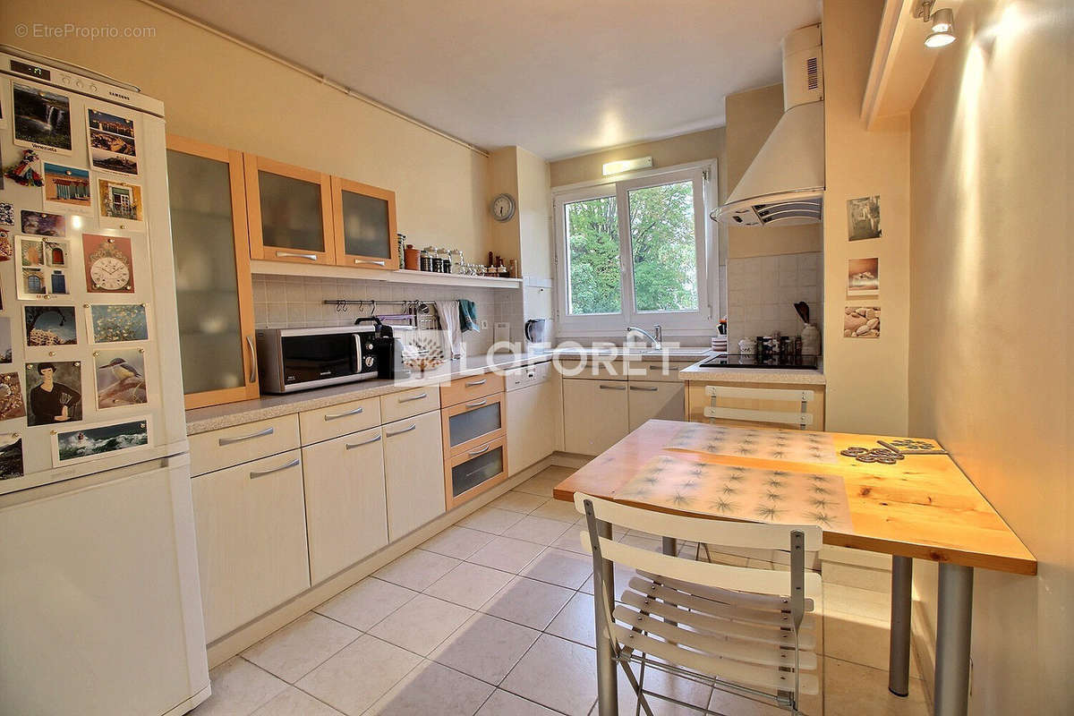 Appartement à SURESNES