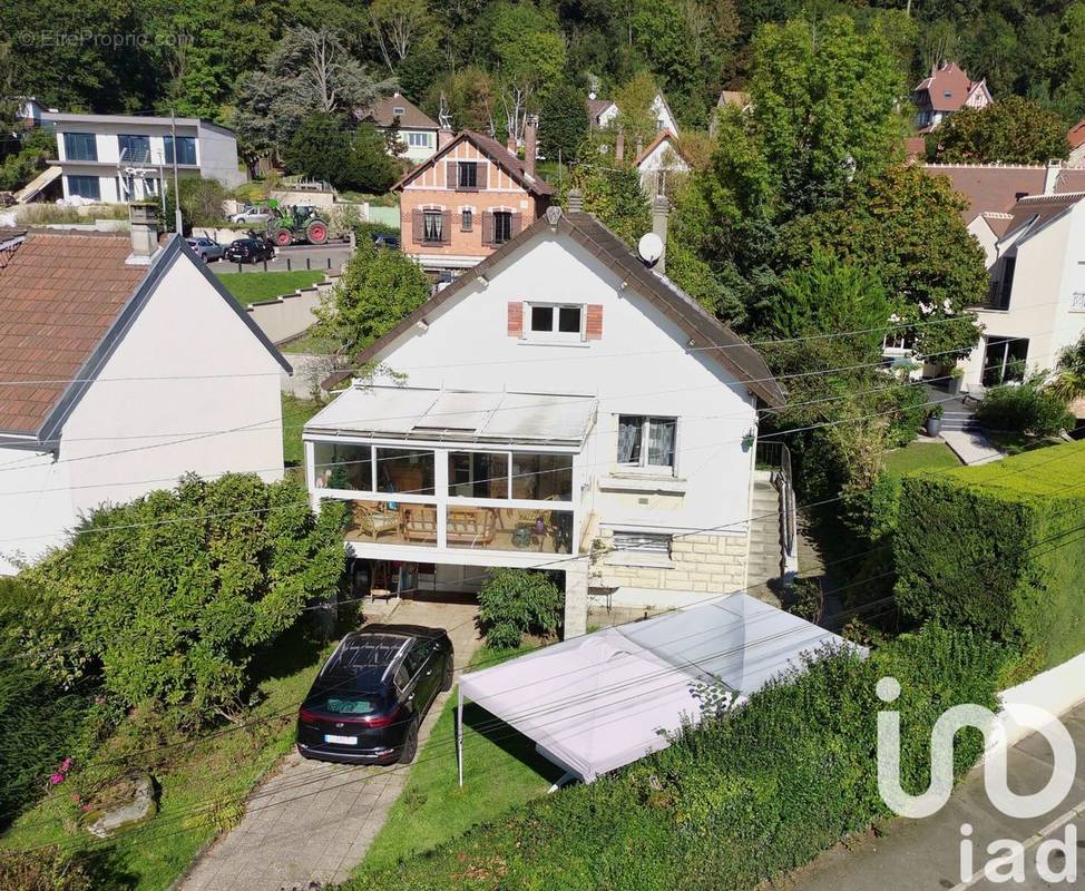 Photo 1 - Maison à SAINT-REMY-LES-CHEVREUSE