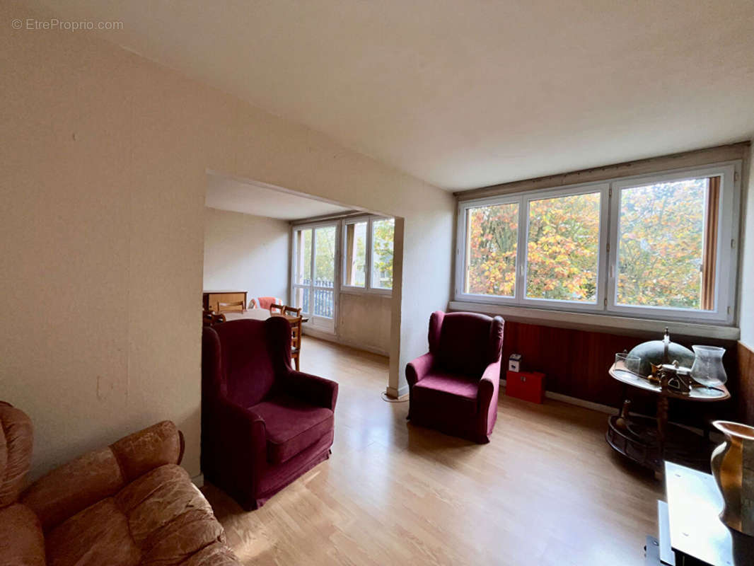 Appartement à JOUY-EN-JOSAS