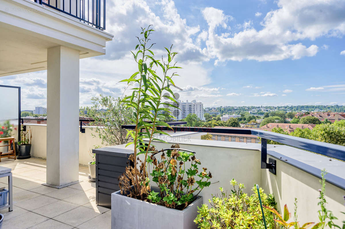 Appartement à SURESNES