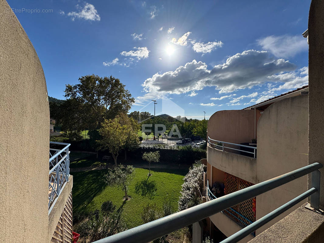 Appartement à SAINT-CYR-SUR-MER