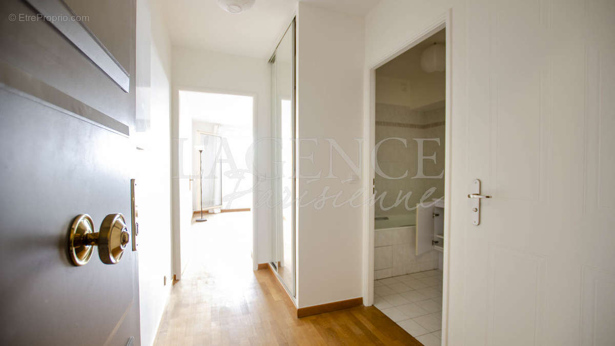 Appartement à LEVALLOIS-PERRET