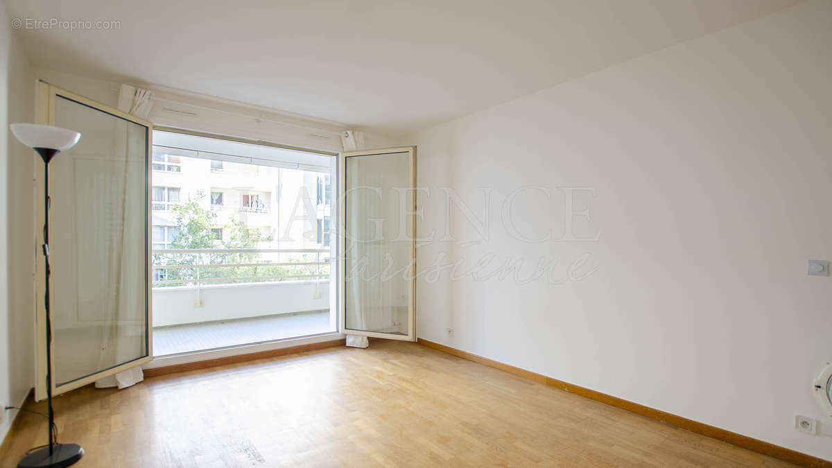 Appartement à LEVALLOIS-PERRET