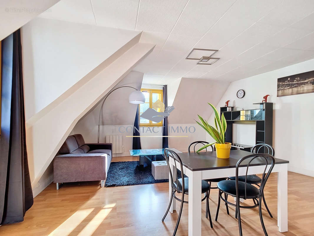 séjour-salon - Appartement à PONTIVY