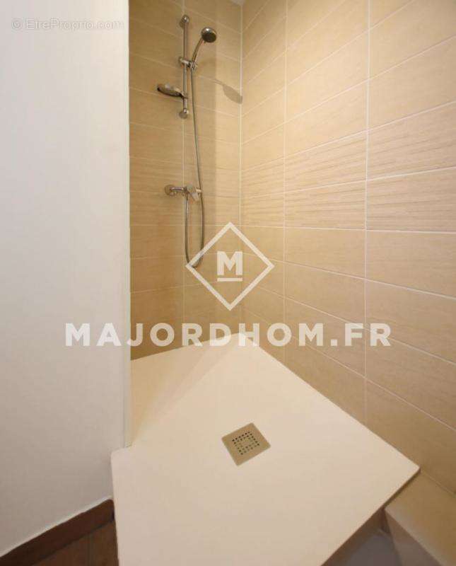 Appartement à MARSEILLE-2E