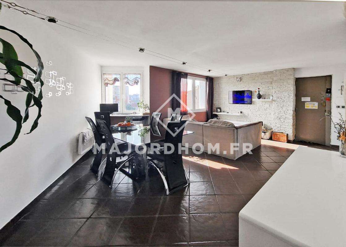 Appartement à MARSEILLE-8E