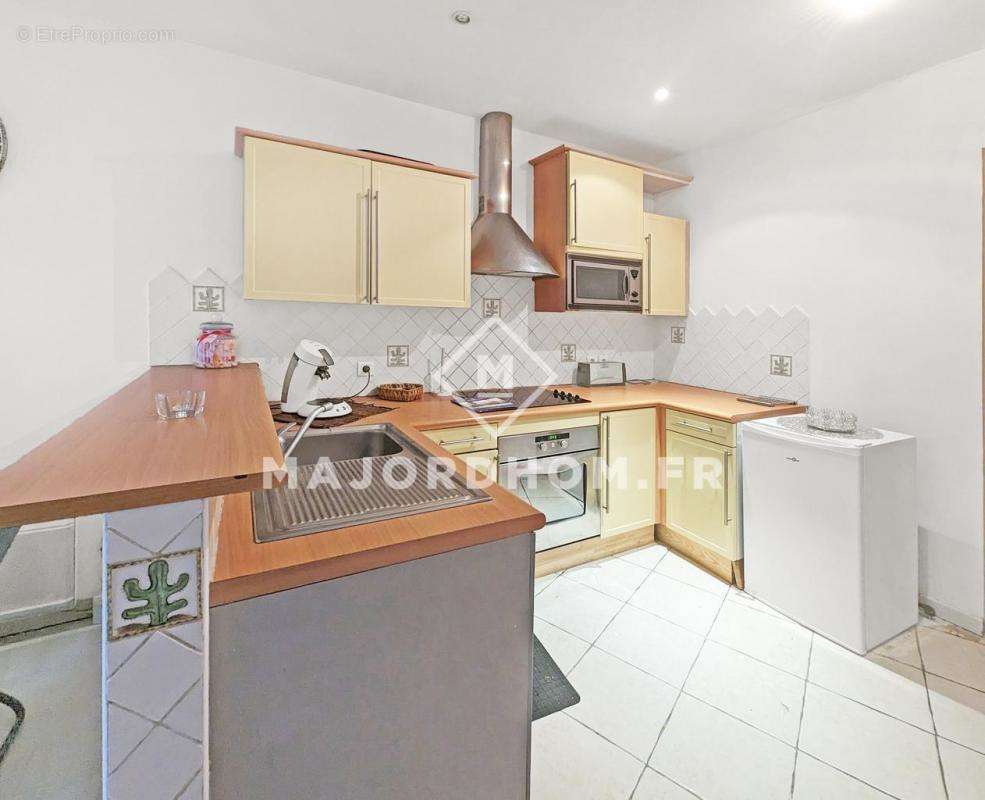 Appartement à MARSEILLE-5E