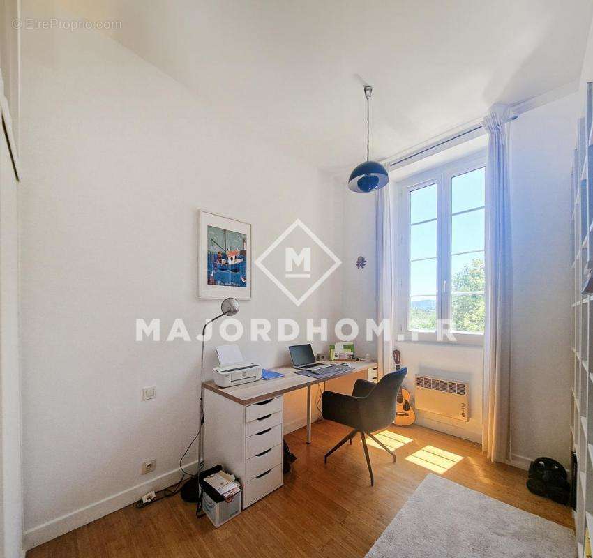 Appartement à MARSEILLE-11E