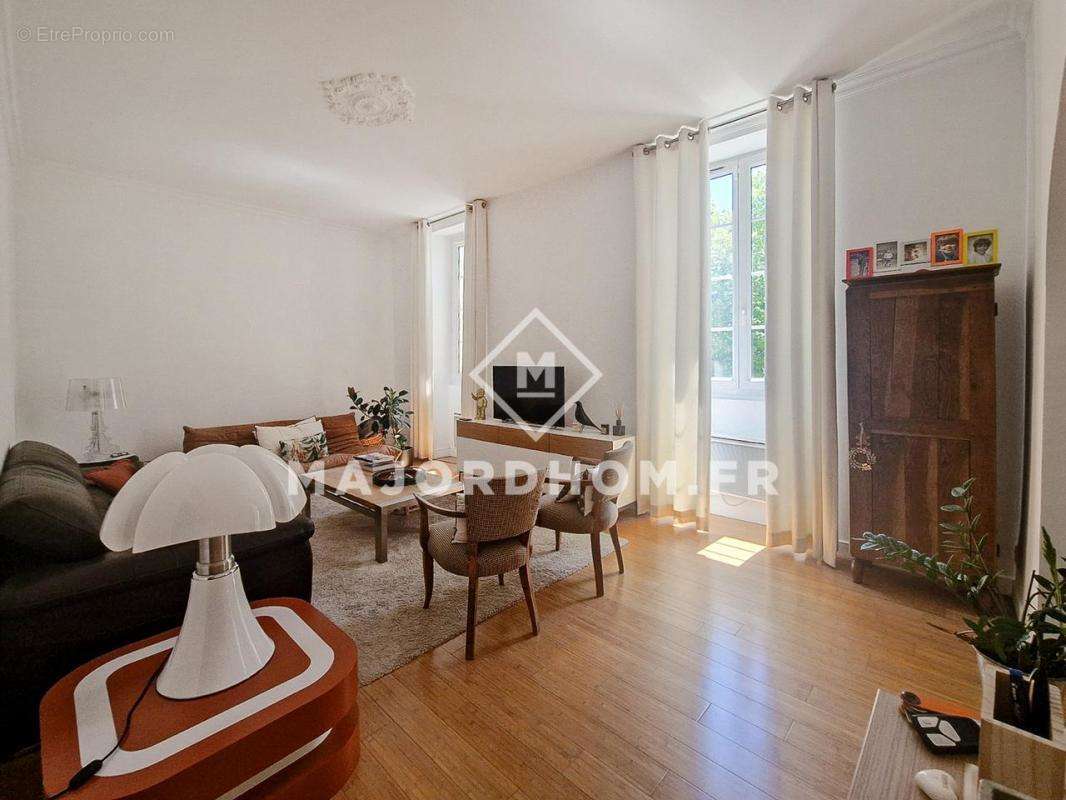 Appartement à MARSEILLE-11E