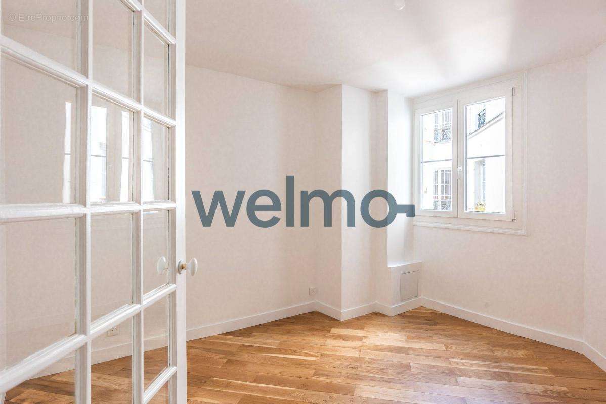 Appartement à PARIS-10E