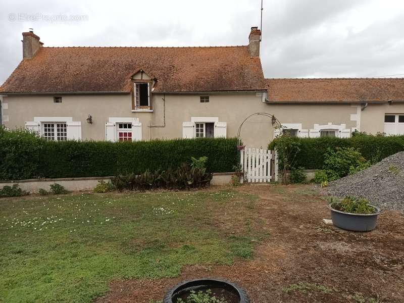 Maison à BRIGUEIL-LE-CHANTRE