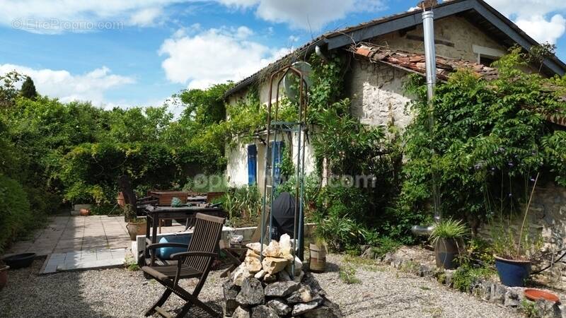 Maison à SAINT-MARTIN-L&#039;ARS