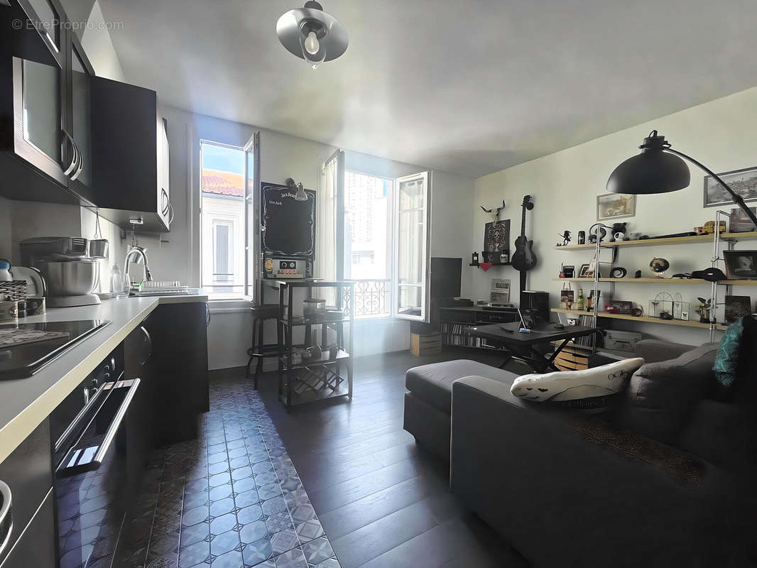 Appartement à PARIS-11E