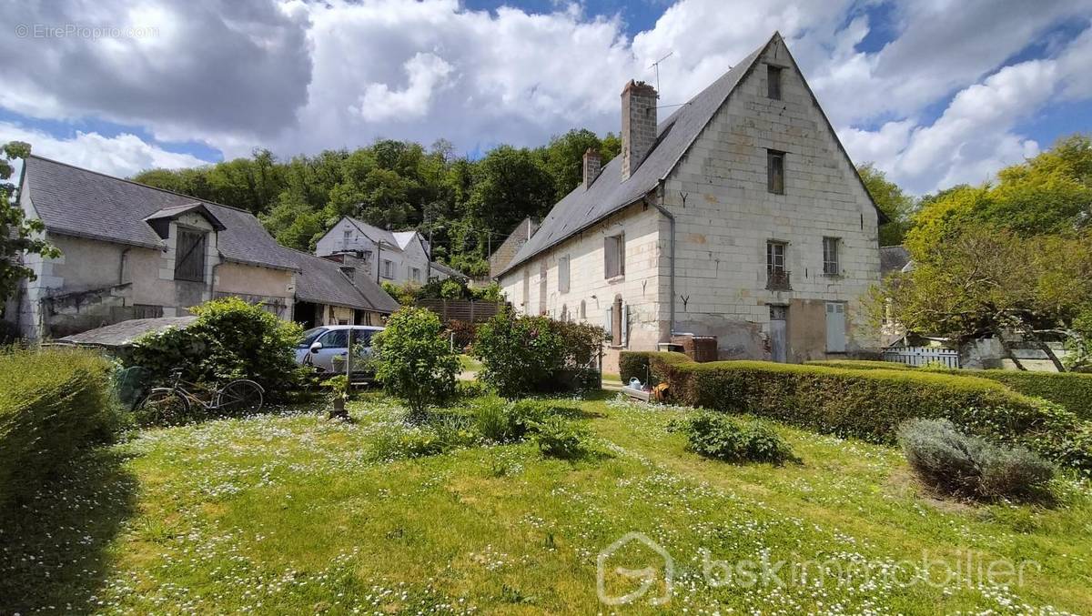 Maison à CHENEHUTTE-TREVES-CUNAULT