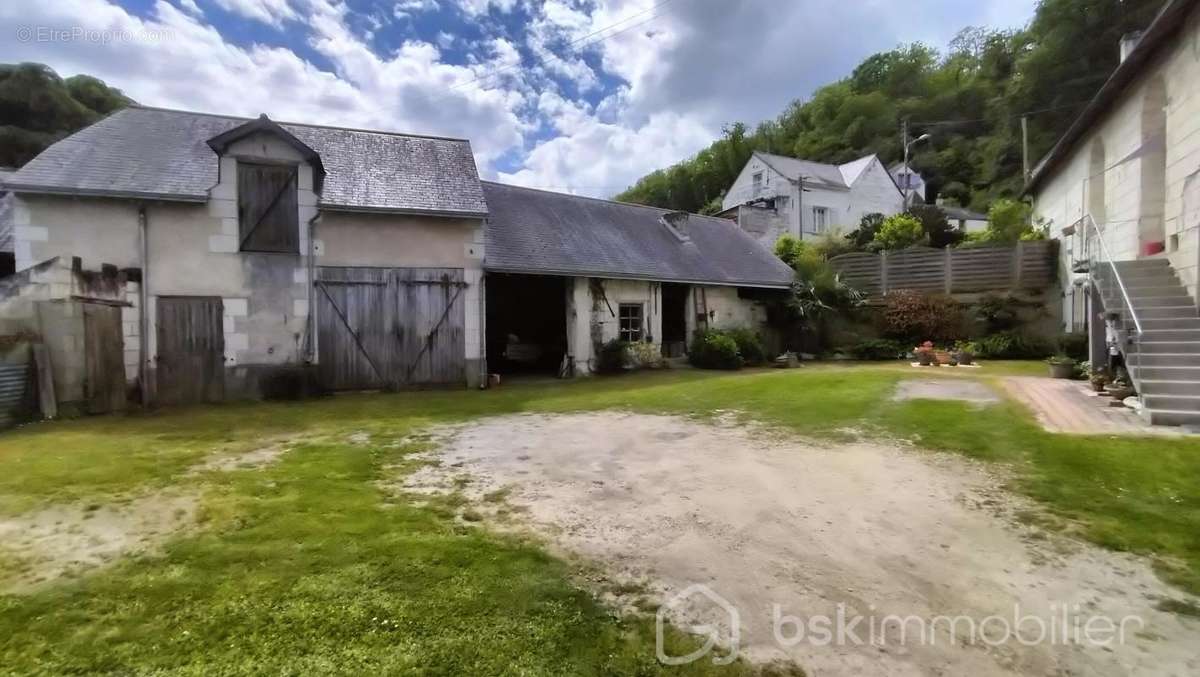 Maison à CHENEHUTTE-TREVES-CUNAULT