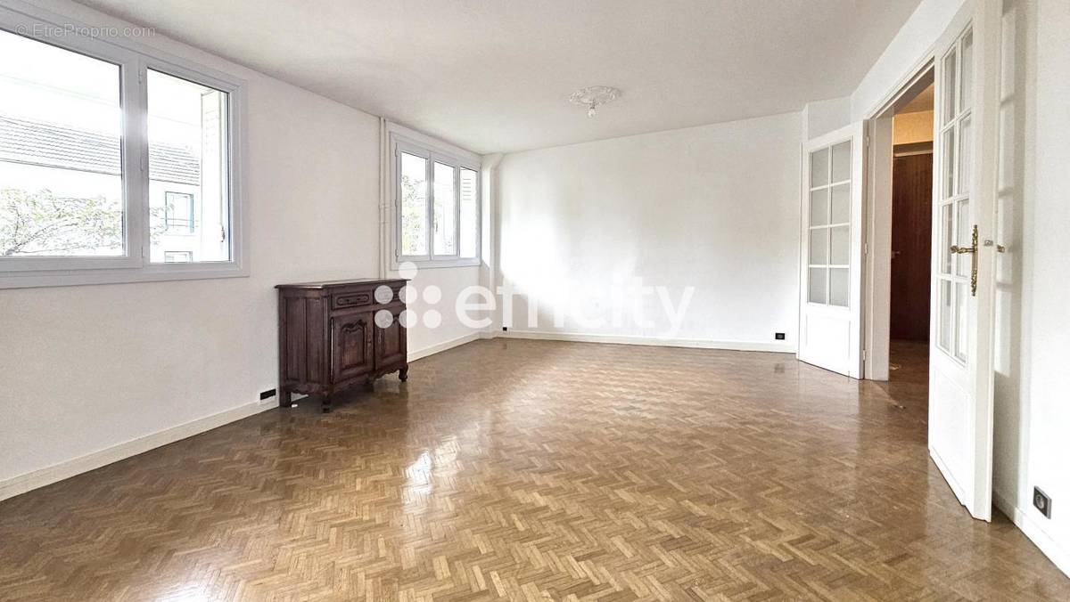 Appartement à LE RAINCY