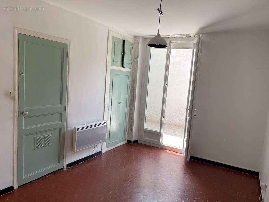 Appartement à MARSEILLE-5E