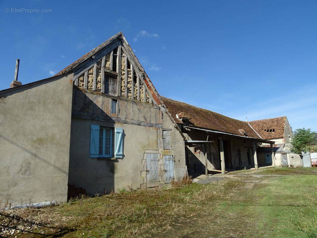 Maison à CERNOY-EN-BERRY