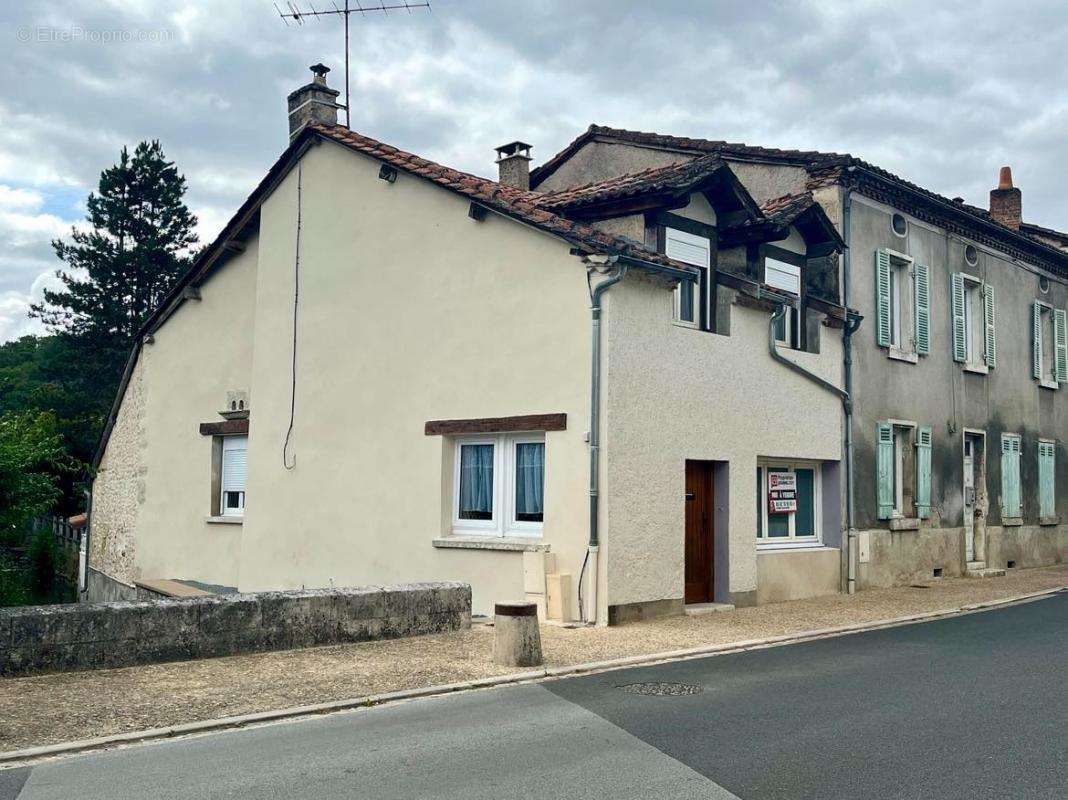 Maison à CHATEAU-L&#039;EVEQUE