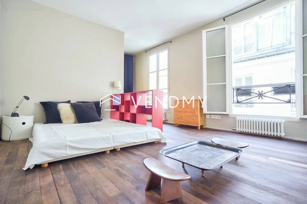 Appartement à PARIS-3E