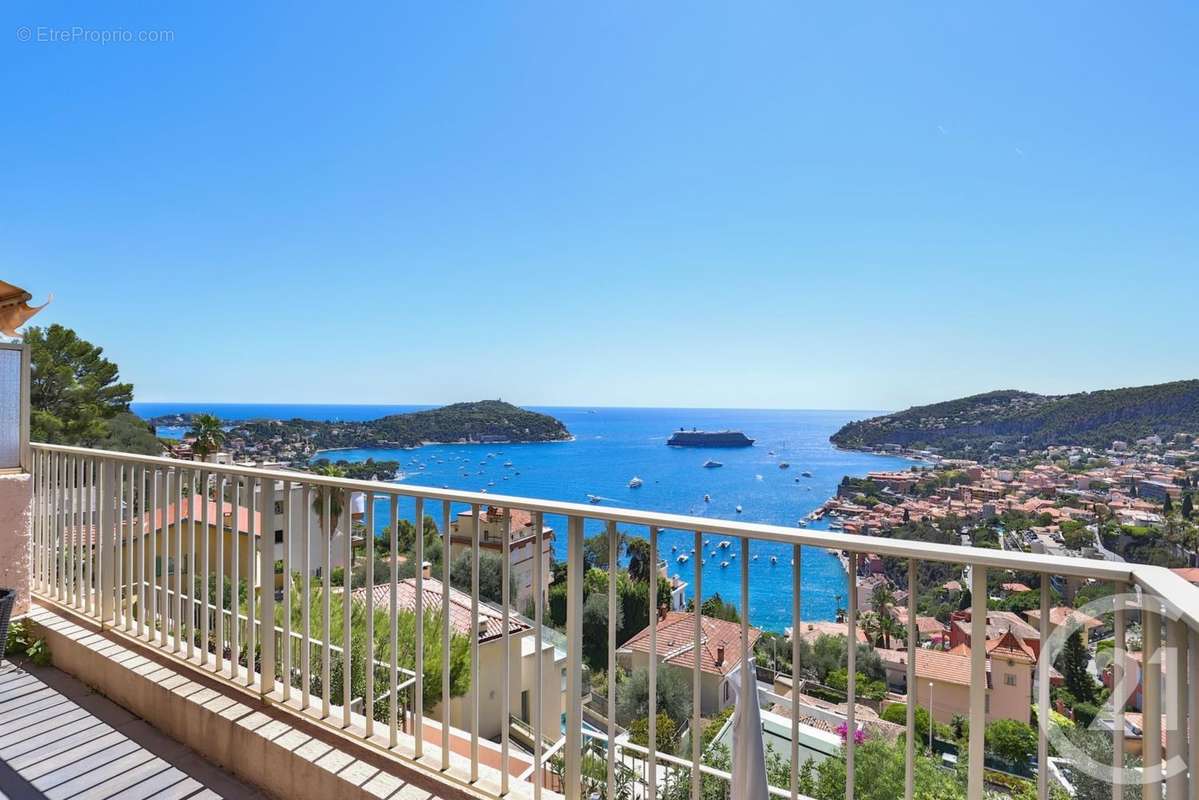 Appartement à VILLEFRANCHE-SUR-MER