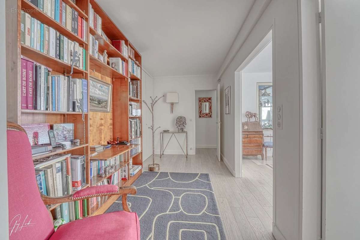 Appartement à PARIS-15E