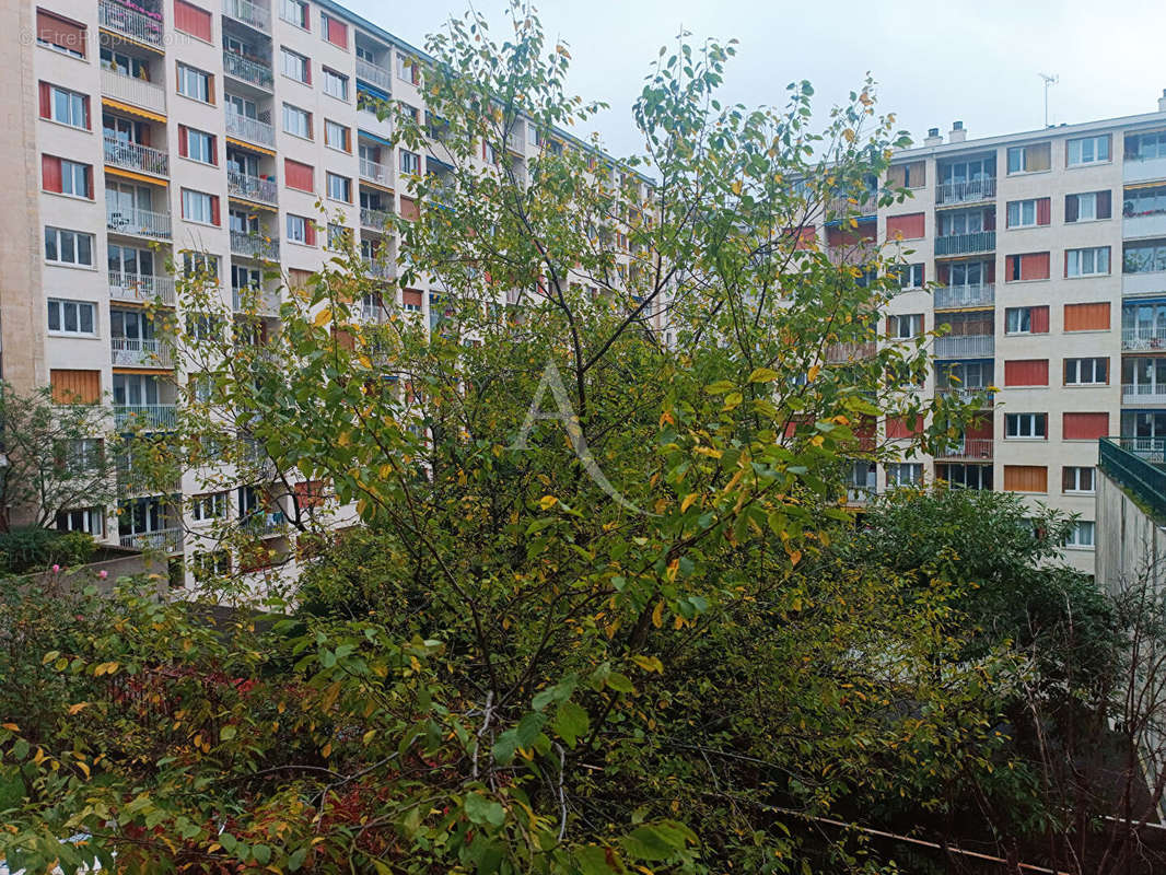 Appartement à PARIS-20E