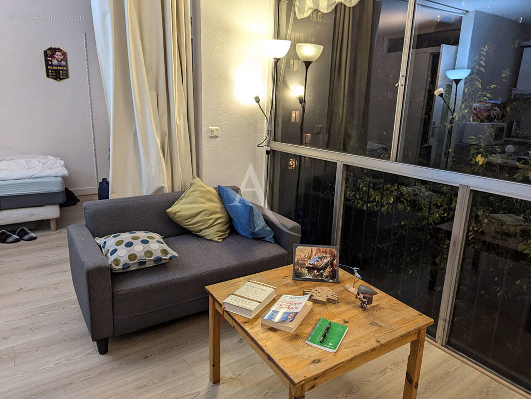 Appartement à PARIS-20E