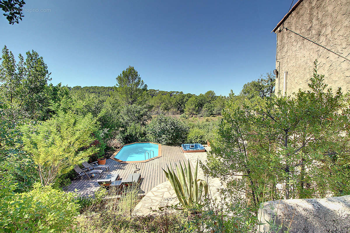 Maison à LORGUES