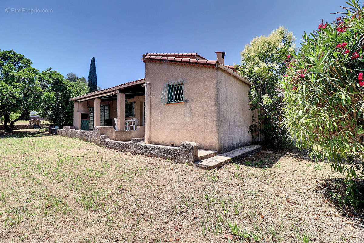 Maison à TRANS-EN-PROVENCE