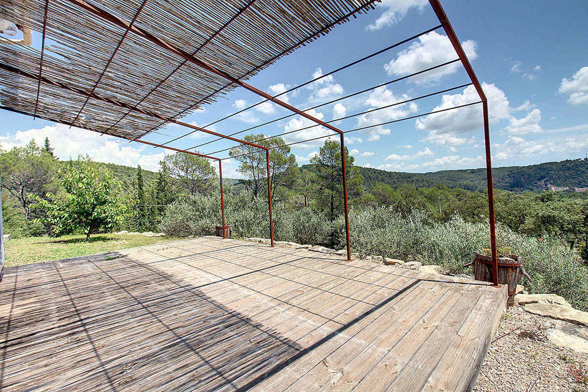 Maison à ENTRECASTEAUX