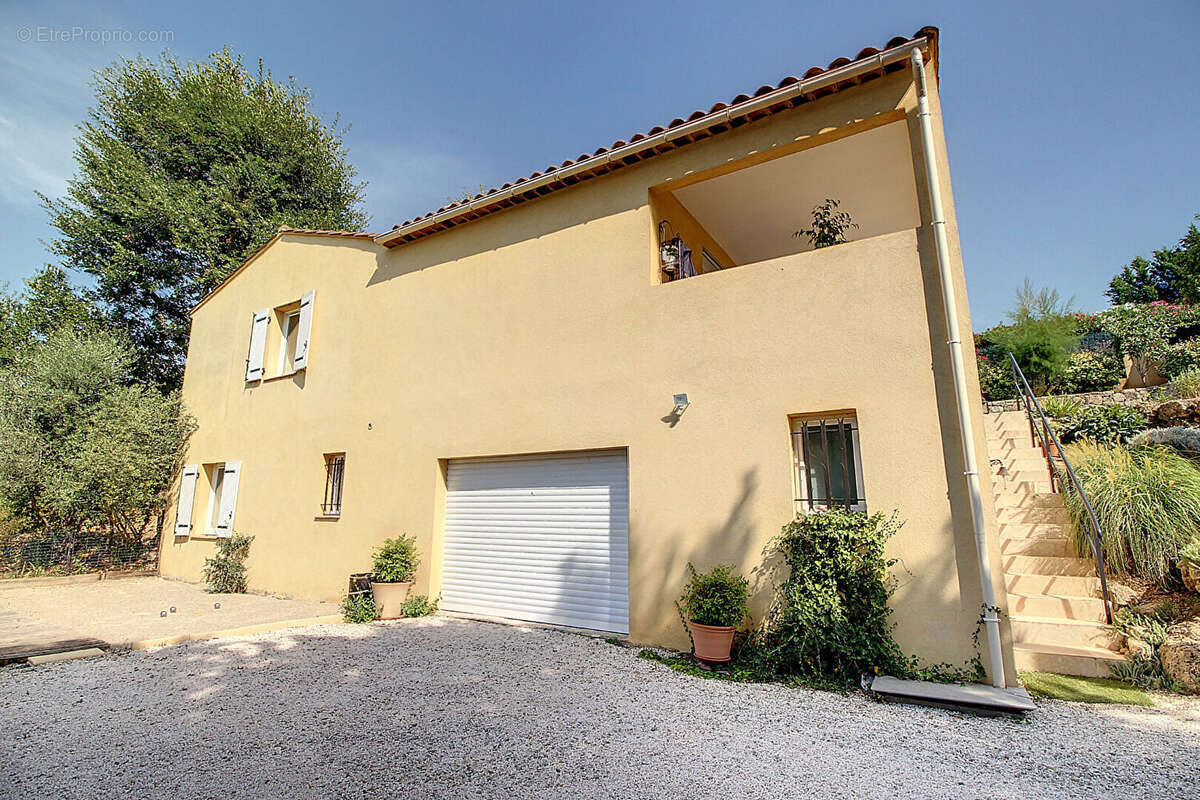 Maison à LORGUES