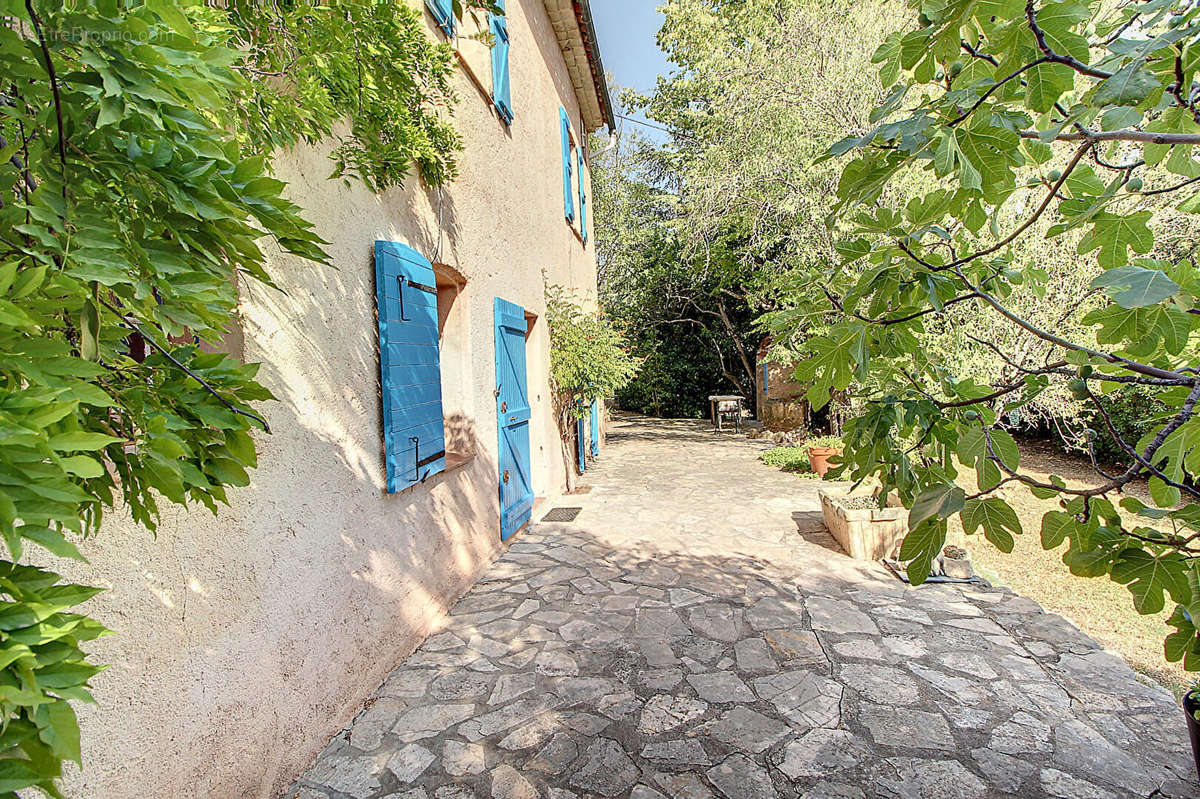 Maison à LORGUES