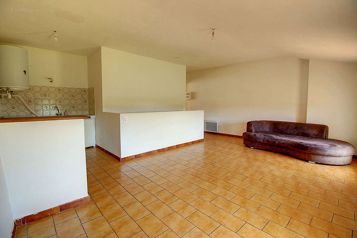 Appartement à AMPUS