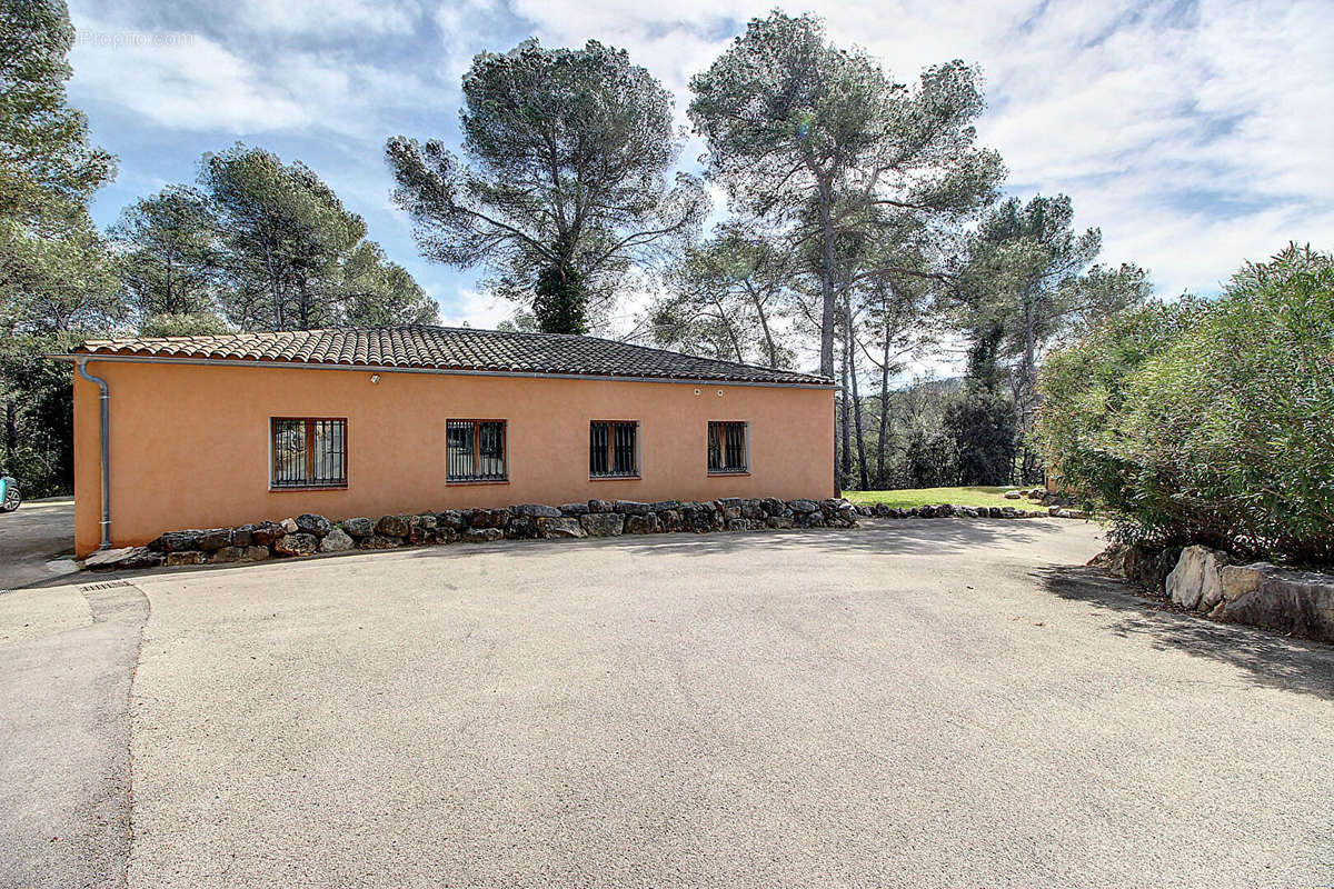 Maison à LE CANNET-DES-MAURES